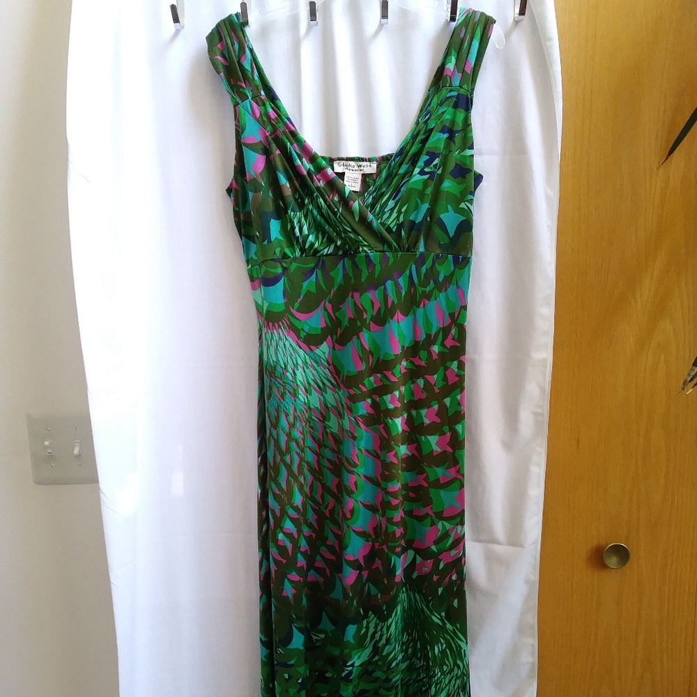 NEW Maxi Dress Ruched V Neck Studio West Apparel